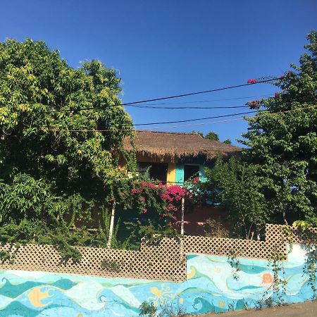 Confetti House Hotel Куи Нхон Екстериор снимка