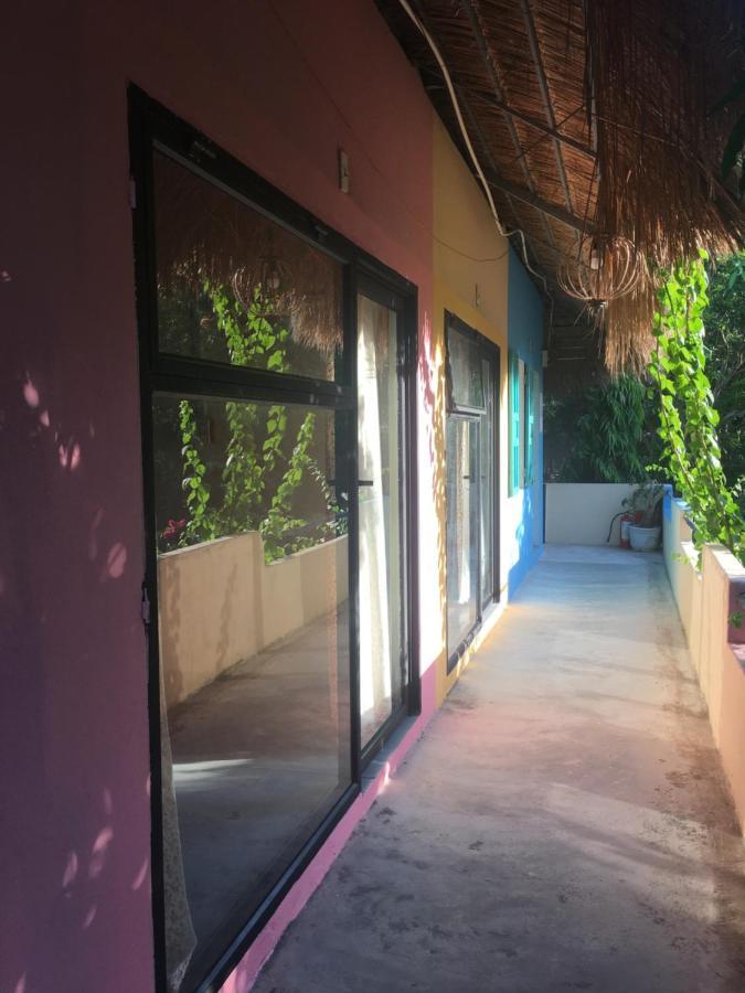 Confetti House Hotel Куи Нхон Екстериор снимка